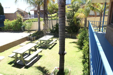 Narooma Palms Holiday Apartments - Holiday Sunshine Coast 8