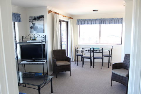 Narooma Palms Holiday Apartments - Holiday Sunshine Coast 5