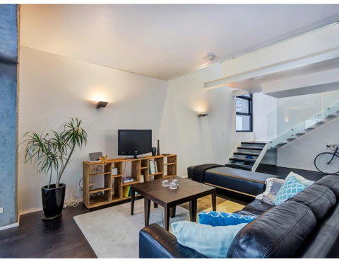 Urban Loft Close To Sydney Hot Spots - Sunshine Coast Tourism 6