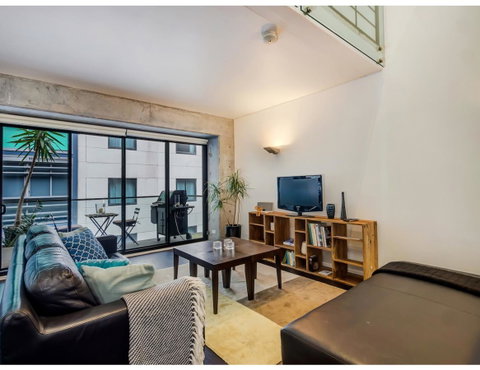 Urban Loft Close To Sydney Hot Spots - Sunshine Coast Tourism 12