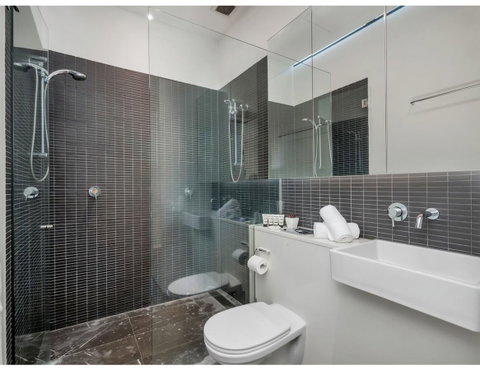 Urban Loft Close To Sydney Hot Spots - Sunshine Coast Tourism 4
