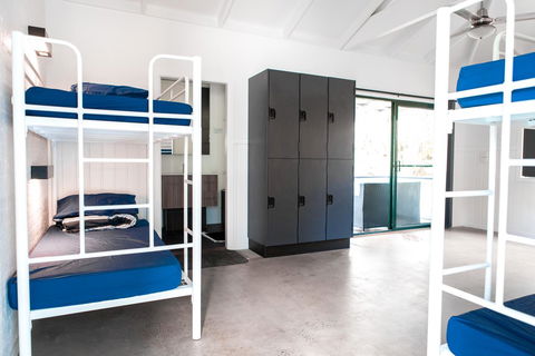 Wake Up! Byron Bay - Sunshine Coast Tourism 5