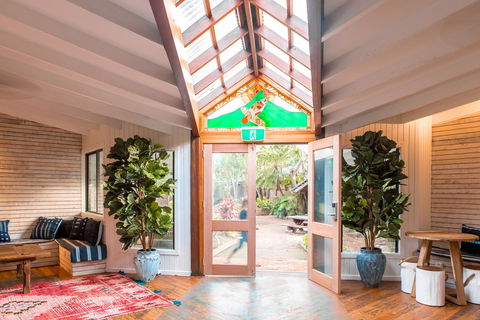 Wake Up! Byron Bay - Sunshine Coast Tourism 35