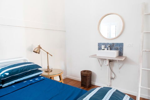 Wake Up! Byron Bay - Sunshine Coast Tourism 9