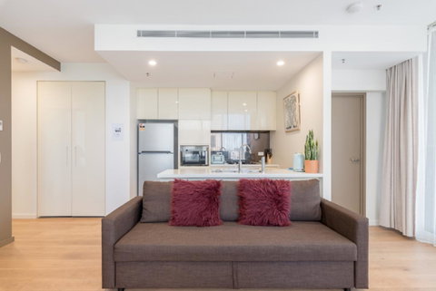 Sydney CBD Modern 2 Bedroom Apartment + Free Car Parking - Sunshine Coast Tourism 4