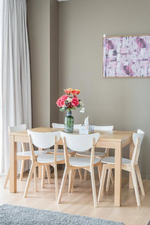 Sydney CBD Modern 2 Bedroom Apartment + Free Car Parking - Sunshine Coast Tourism 5