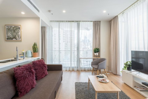 Sydney CBD Modern 2 Bedroom Apartment + Free Car Parking - Sunshine Coast Tourism 2