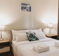 Manly Beach Escape Apartment - Holiday Sunshine Coast