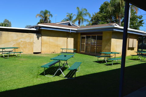 Brolga Hotel Motel - Coleambally - Sunshine Coast Tourism 18