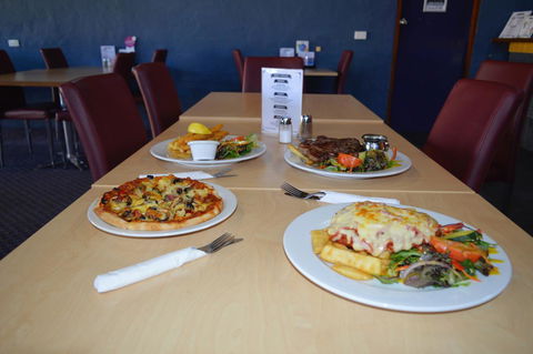 Brolga Hotel Motel - Coleambally - Sunshine Coast Tourism 28