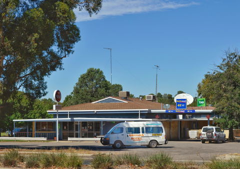 Brolga Hotel Motel - Coleambally - Sunshine Coast Tourism 29