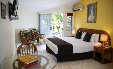 The Byron Beachcomber - Sunshine Coast Tourism 21