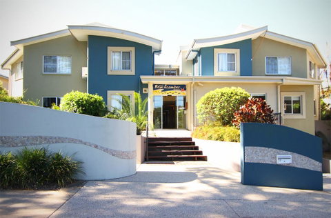 The Byron Beachcomber - Sunshine Coast Tourism 2