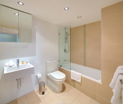 Zara Tower â€“ Luxury Suites And Apartments - Sunshine Coast Tourism 23