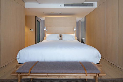 Zara Tower â€“ Luxury Suites And Apartments - Sunshine Coast Tourism 4