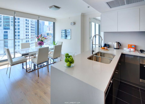 Zara Tower â€“ Luxury Suites And Apartments - Sunshine Coast Tourism 27