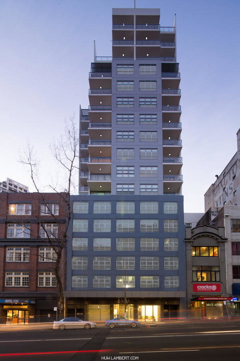 Zara Tower â€“ Luxury Suites And Apartments - Sunshine Coast Tourism 9