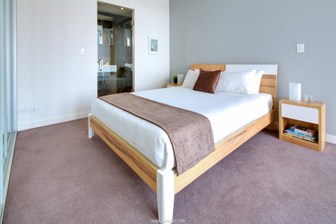 Zara Tower â€“ Luxury Suites And Apartments - Sunshine Coast Tourism 24