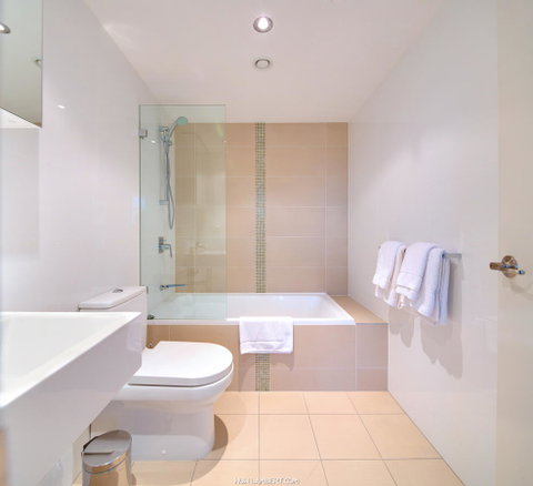 Zara Tower â€“ Luxury Suites And Apartments - Sunshine Coast Tourism 34