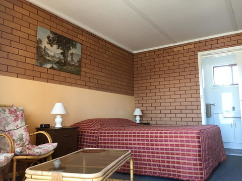 Deniliquin Motel - Sunshine Coast Tourism 8