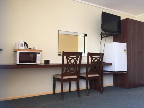 Deniliquin Motel - Sunshine Coast Tourism 16