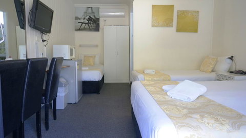 Highway Motor Inn Taree - Sunshine Coast Tourism 2