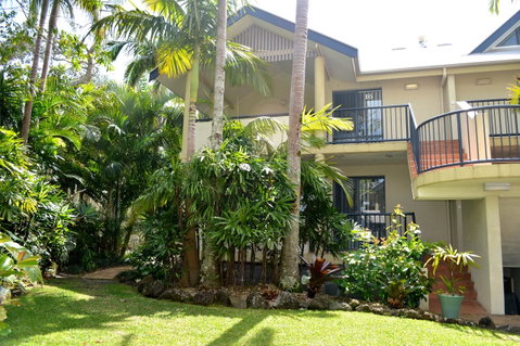 Outrigger Bay - Sunshine Coast Tourism 13