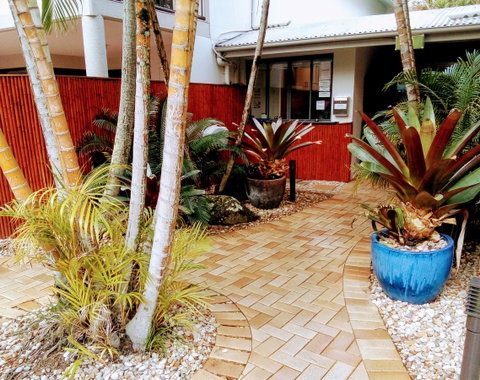 Outrigger Bay - Sunshine Coast Tourism 1