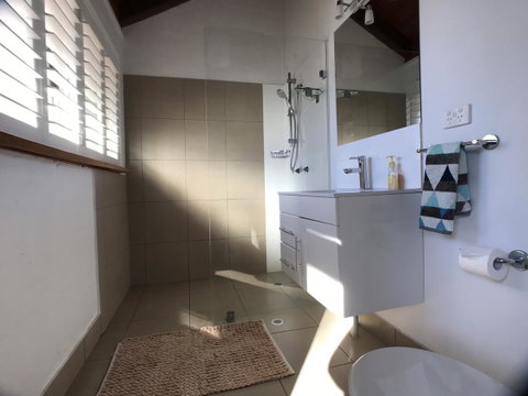 Treetops Everglades Villa - Sunshine Coast Tourism 21