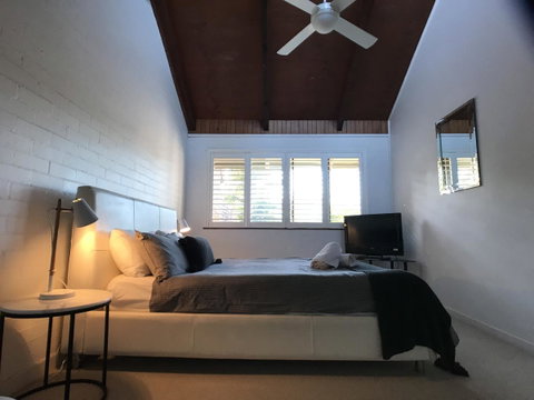 Treetops Everglades Villa - Sunshine Coast Tourism 24