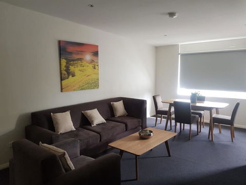 Carlton Suites - Sunshine Coast Tourism 32