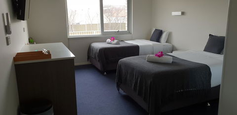 Carlton Suites - Sunshine Coast Tourism 10