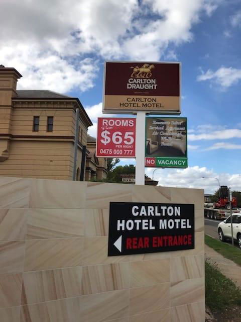 Carlton Suites - Sunshine Coast Tourism 24