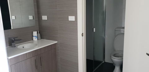 Carlton Suites - Sunshine Coast Tourism 9