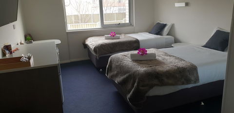 Carlton Suites - Sunshine Coast Tourism 6