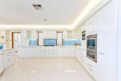 One Mile Mansion - Private Coastal Retreat FREE FAMILY ADVENTURE PASS - Holiday Sunshine Coast 2