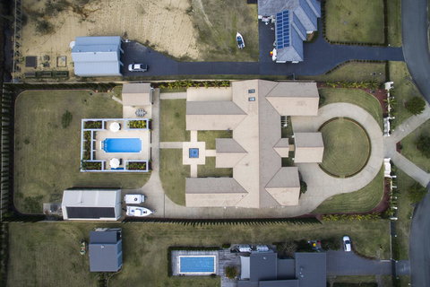 One Mile Mansion - Private Coastal Retreat FREE FAMILY ADVENTURE PASS - Holiday Sunshine Coast 21