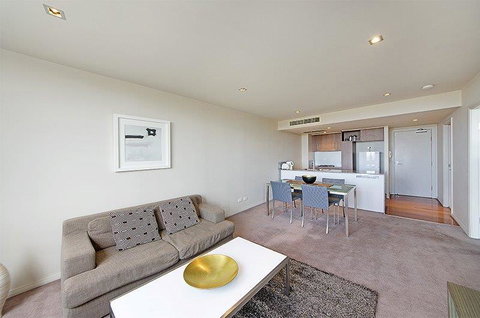 Wyndel Apartments North Sydney - Harbour Watch - Holiday Sunshine Coast 1