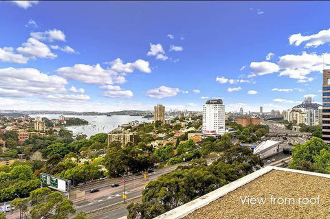 Wyndel Apartments North Sydney - Harbour Watch - Holiday Sunshine Coast 12