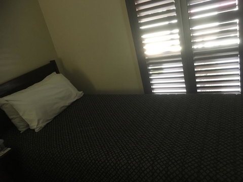 Balranald Club Motel - Sunshine Coast Tourism 19