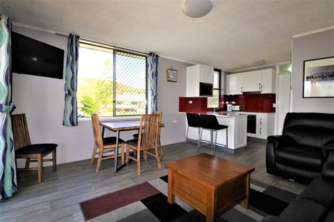 Beachfront 3, 25 Willow Street - Sunshine Coast Tourism 1