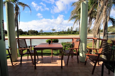 Beachfront 3, 25 Willow Street - Sunshine Coast Tourism 4