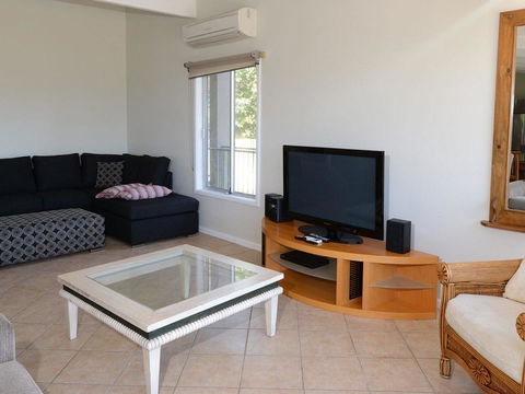 2 Cliff Road - Holiday Sunshine Coast 9