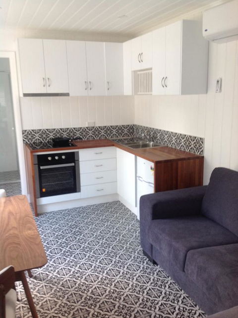Hideaway Holiday Apartments - Sunshine Coast Tourism 11