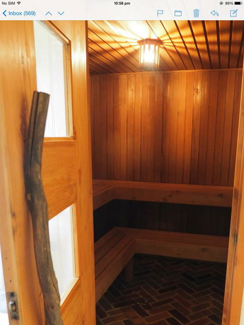 Hideaway Holiday Apartments - Sunshine Coast Tourism 22