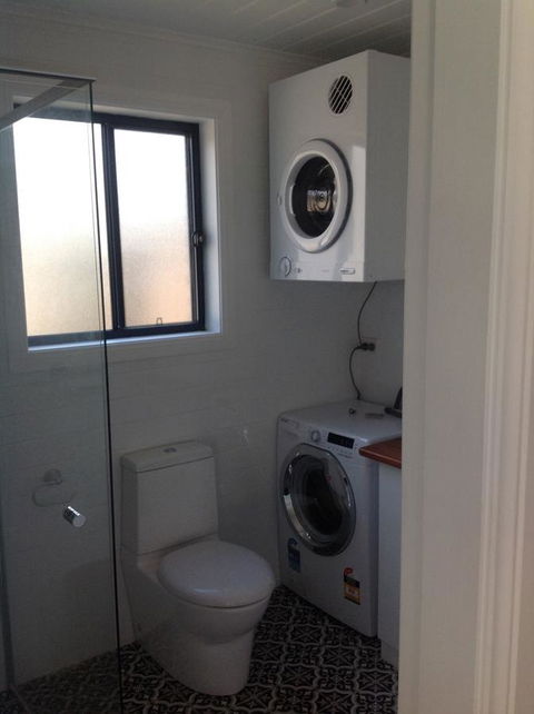 Hideaway Holiday Apartments - Sunshine Coast Tourism 6