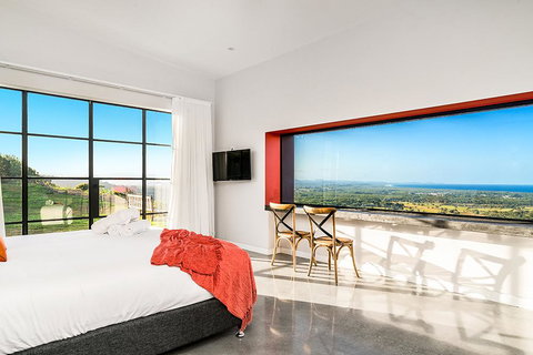 Sundays At Byron - Sunshine Coast Tourism 12