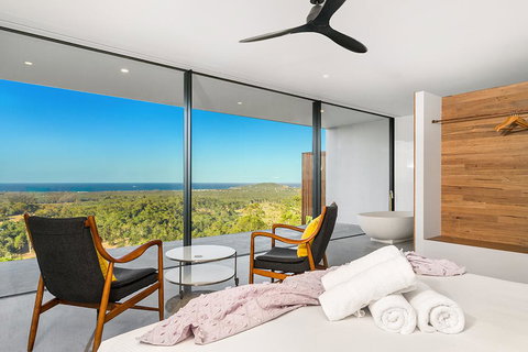 Sundays At Byron - Sunshine Coast Tourism 0