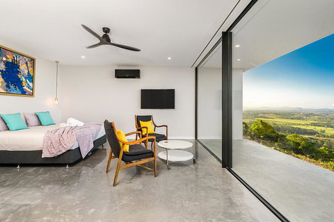 Sundays At Byron - Sunshine Coast Tourism 22