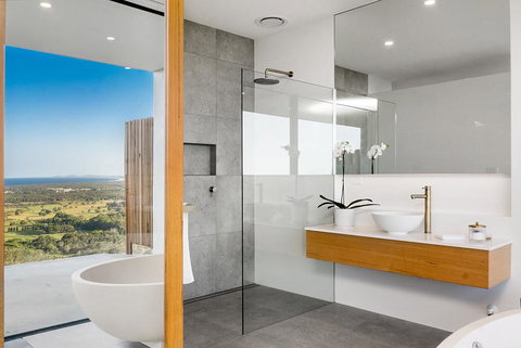 Sundays At Byron - Sunshine Coast Tourism 29